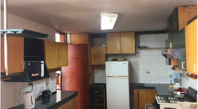 ALQUILER DE CASA DE 2 PISOS EN AV. SANTA VICTORIA